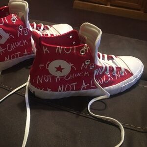 NEVER WORN Mens S10.5 Converse All Star High Top Chuck Taylor Red